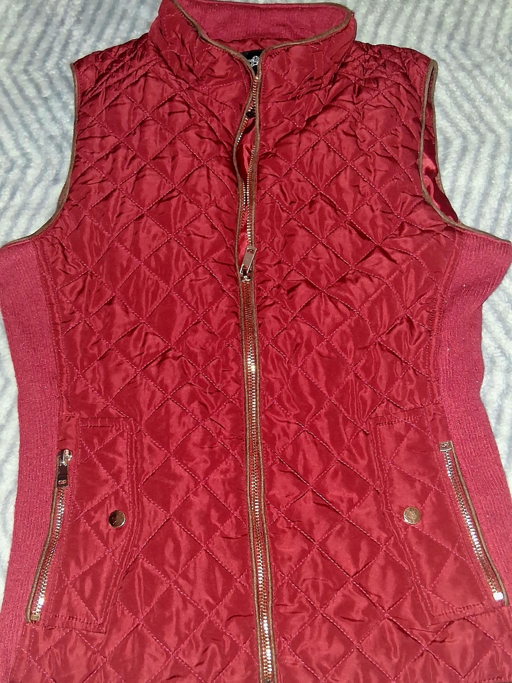 Quilted Red Sleeveless Zip Vest